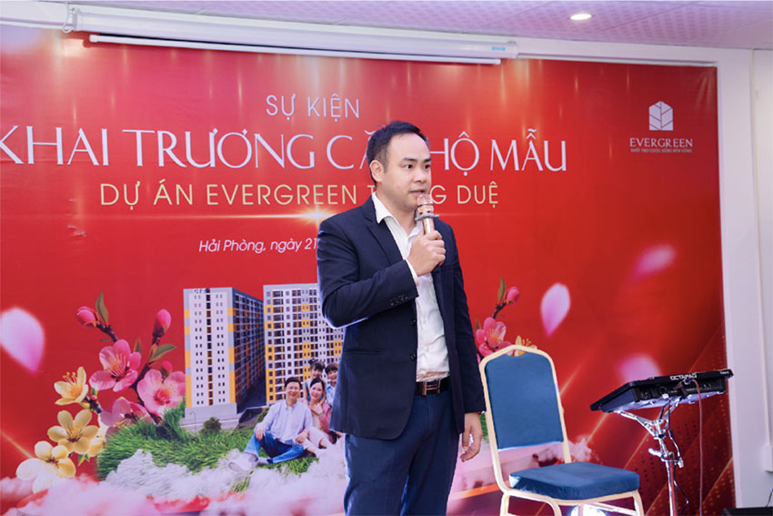 Ông Nguyễn Tú đại diện bên phía chủ đầu tư lên phát biểu khai mạc sự kiện.